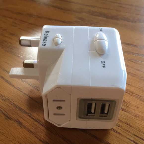 Brookstone Other - 3/$25 Universal Power Adapter Plugs